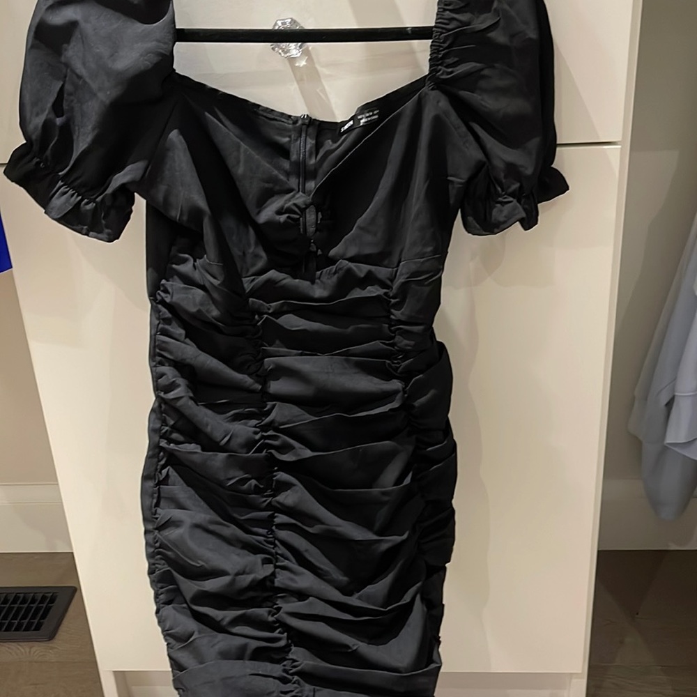 bodycon black ruched dress